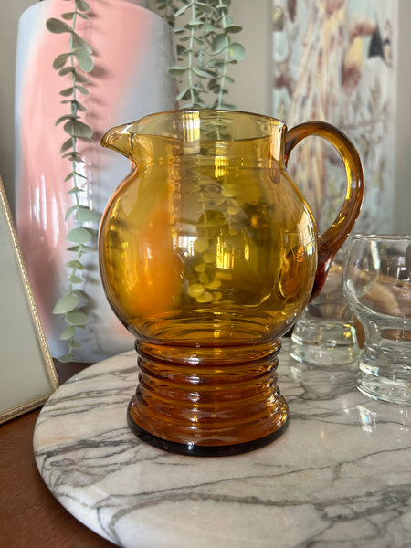 Waterkaraf art deco ribbel amber vintage