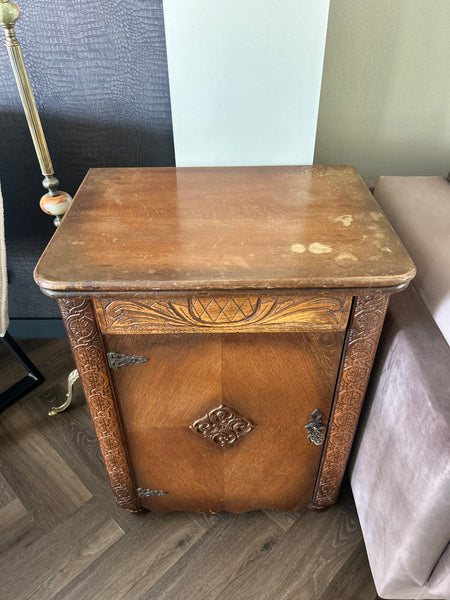 Naaikast incl. functionerende naaimachine vintage