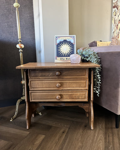 Naaikastje hout & groen velvet vintage